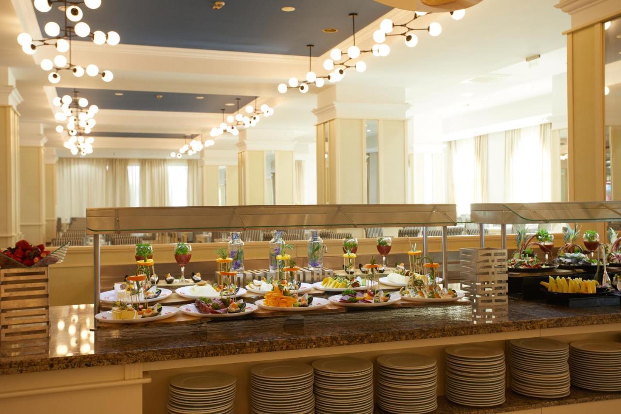 Dreams Sunny Beach Resort And Spa Ngoại thất bức ảnh The buffet at the hotel