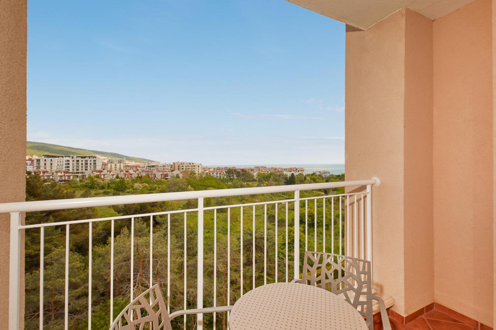 Dreams Sunny Beach Resort And Spa Phòng bức ảnh A balcony