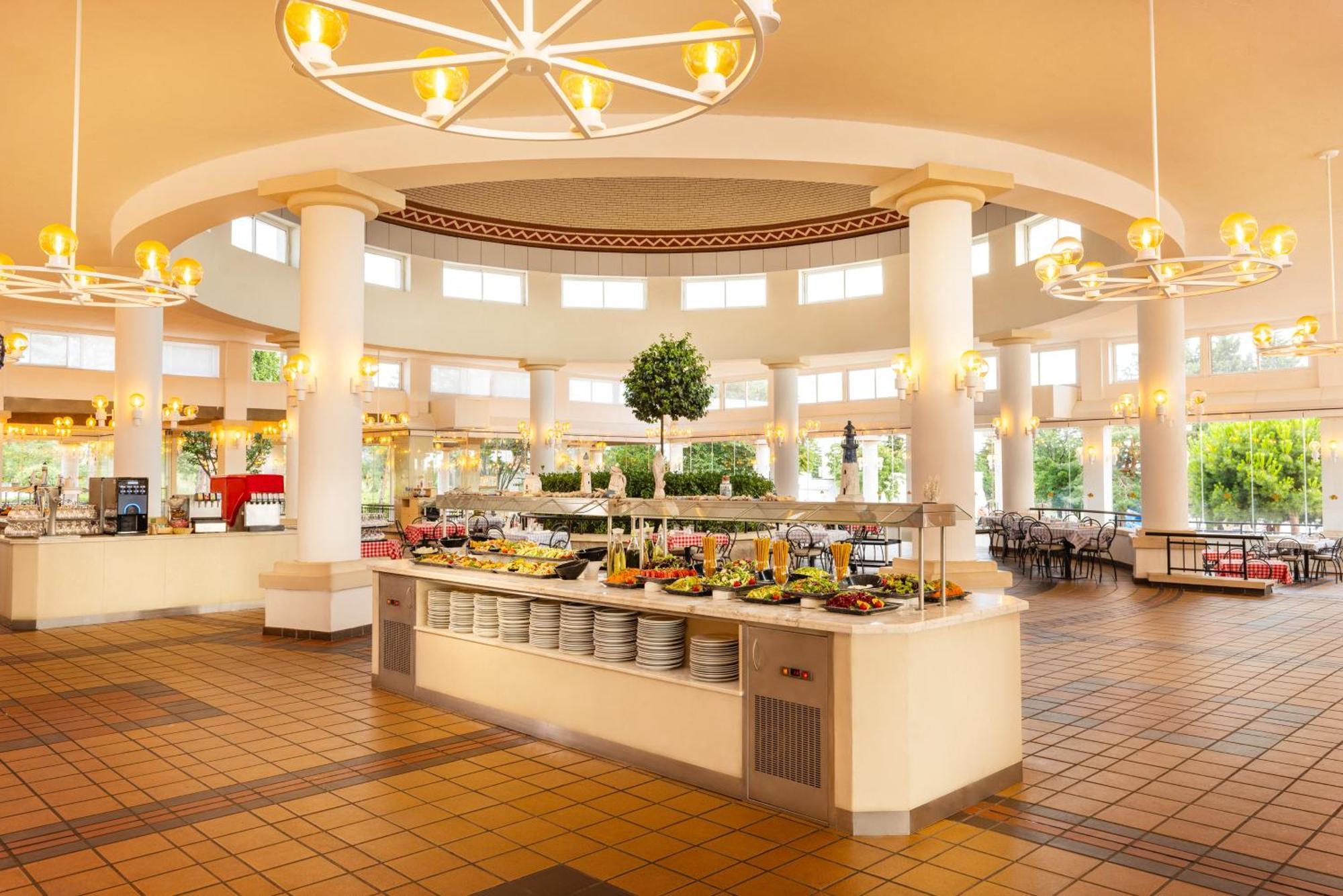 Dreams Sunny Beach Resort And Spa Ngoại thất bức ảnh The buffet at the Grand Hotel