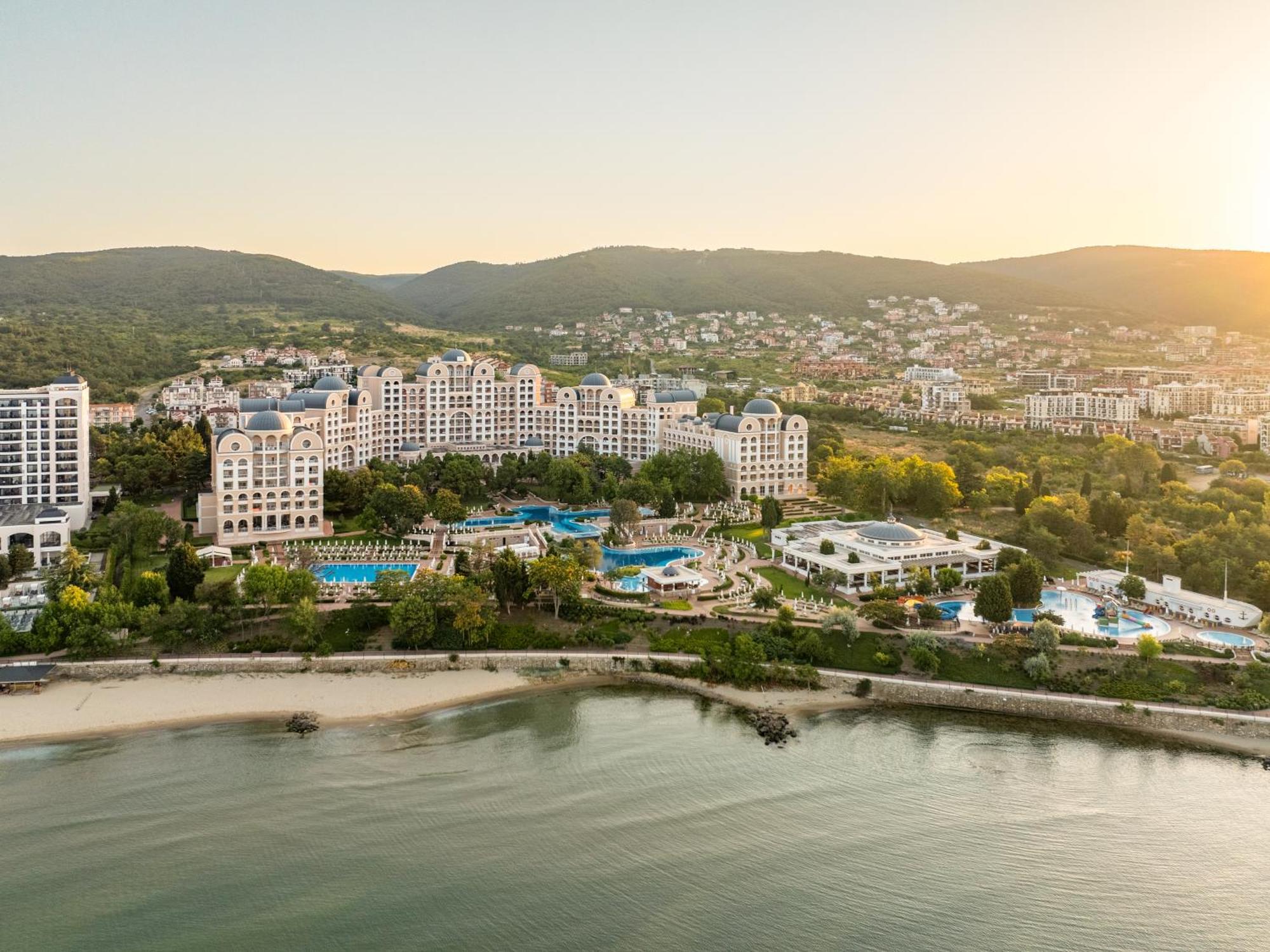 Dreams Sunny Beach Resort And Spa Ngoại thất bức ảnh The complex