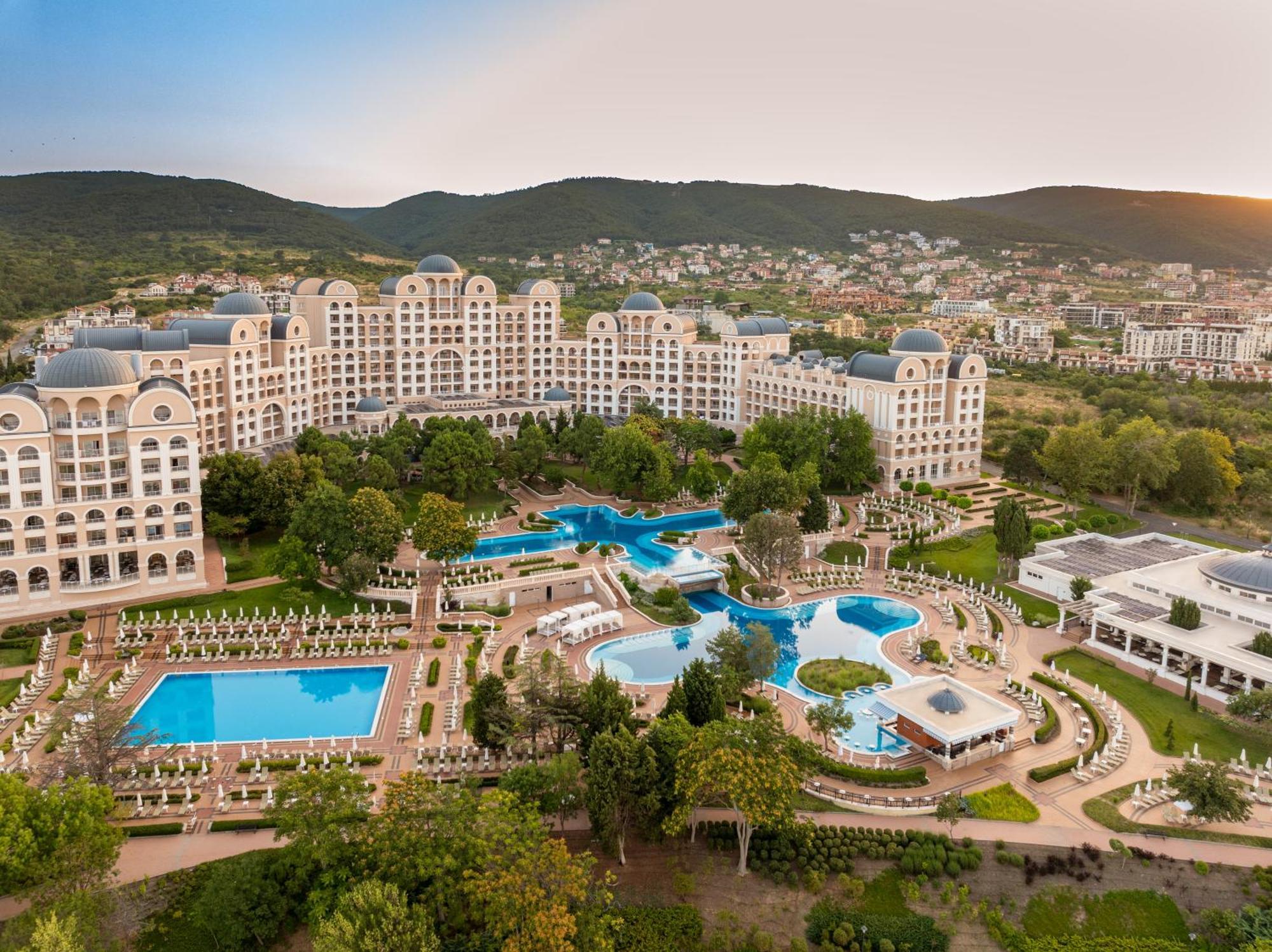 Dreams Sunny Beach Resort And Spa Ngoại thất bức ảnh The complex